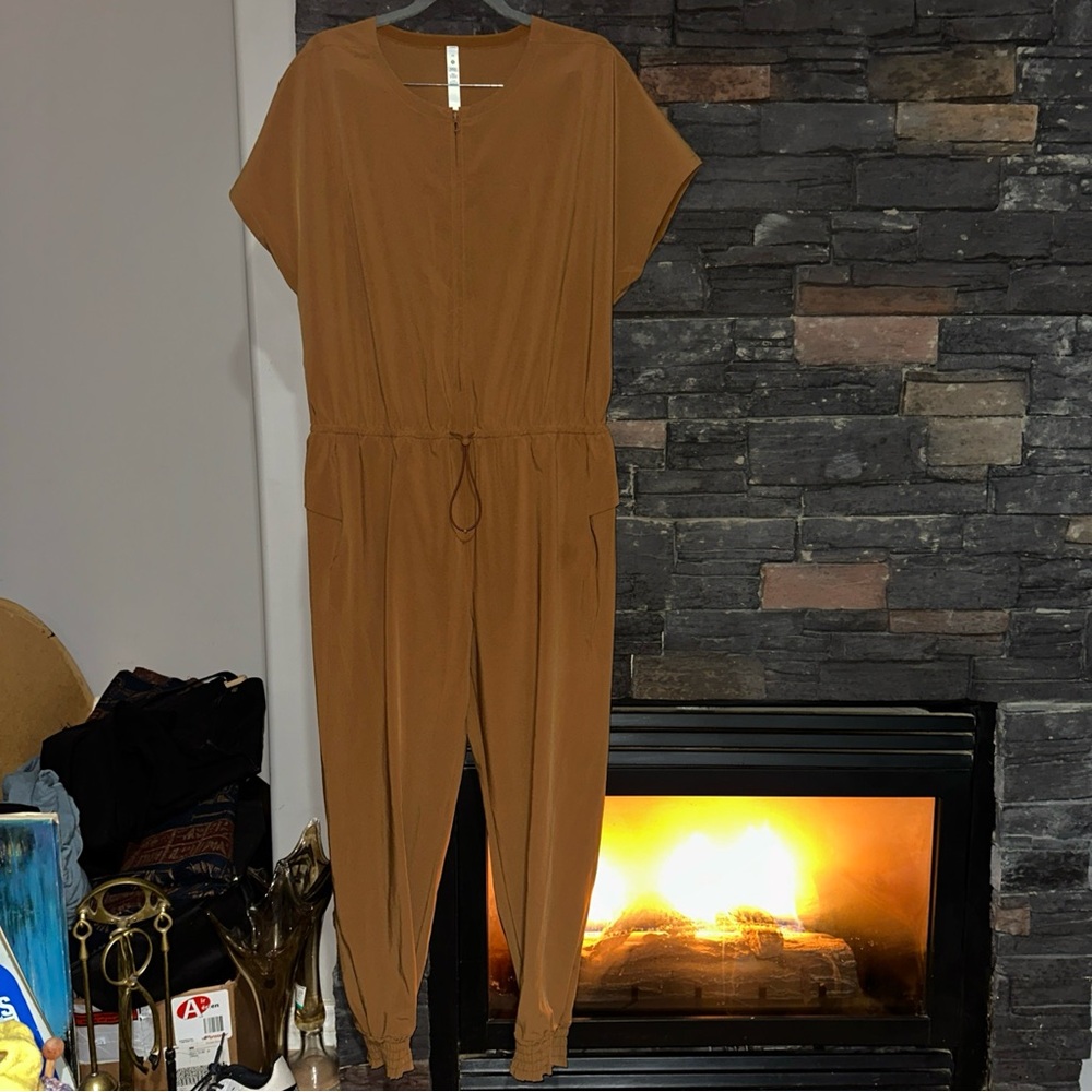 NWOT LULULEMON OLIVE GREEN jumpsuit short sleeves pockets loose fit SIZE 14
